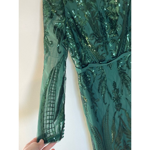 Elegant Green Sequin Midi Dress - Picture 6 of 14